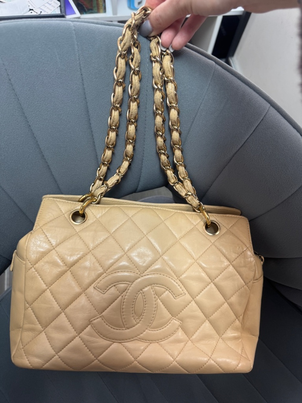 CHANEL Petite Timeless tote beige